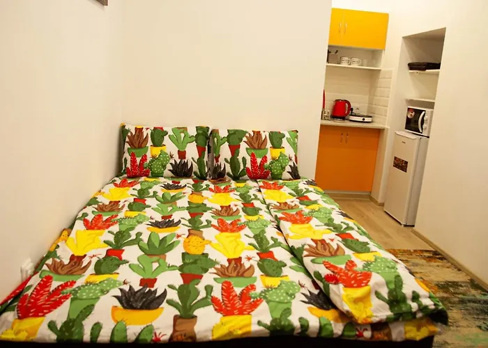 світло цілодобово In The Center * إلفيف