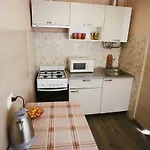 світло цілодобово In The Center